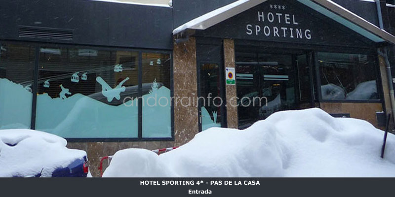 entrada-hotel-sporting-pasdelacasa.jpg