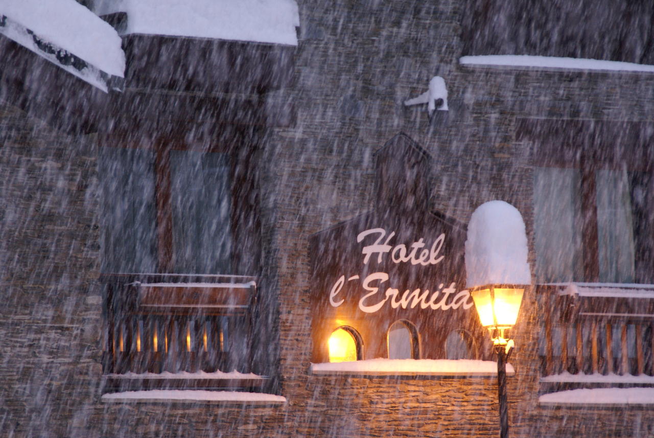 hotel-l-ermita--fachada-nieve-3.jpg