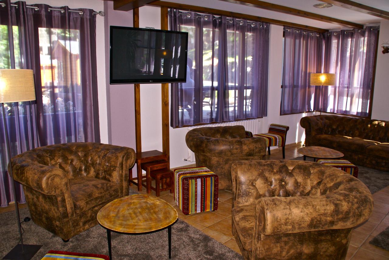hotel-l-ermita-habitacion-lobby-4.jpg