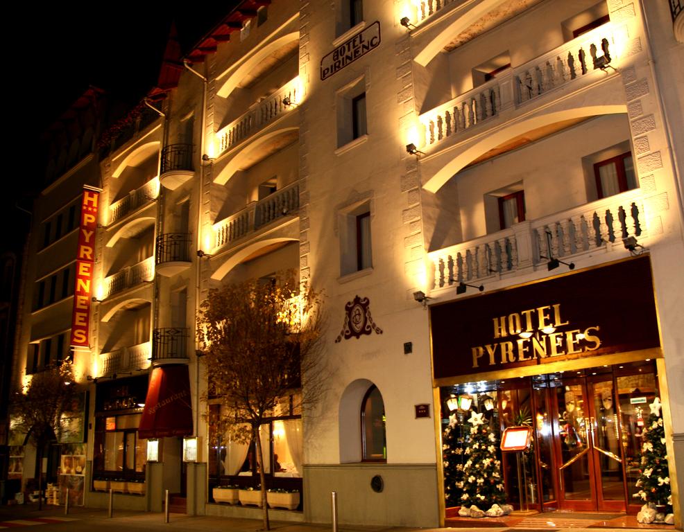 hotel-pyrenees-fachada-1.jpg